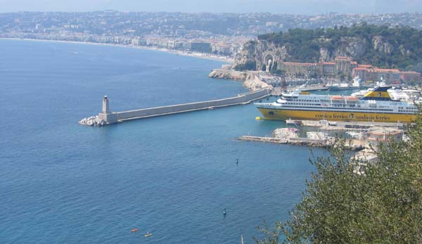 Angel's bay and entrance of the port of Nice Angel's bay and entrance of the port of Nice